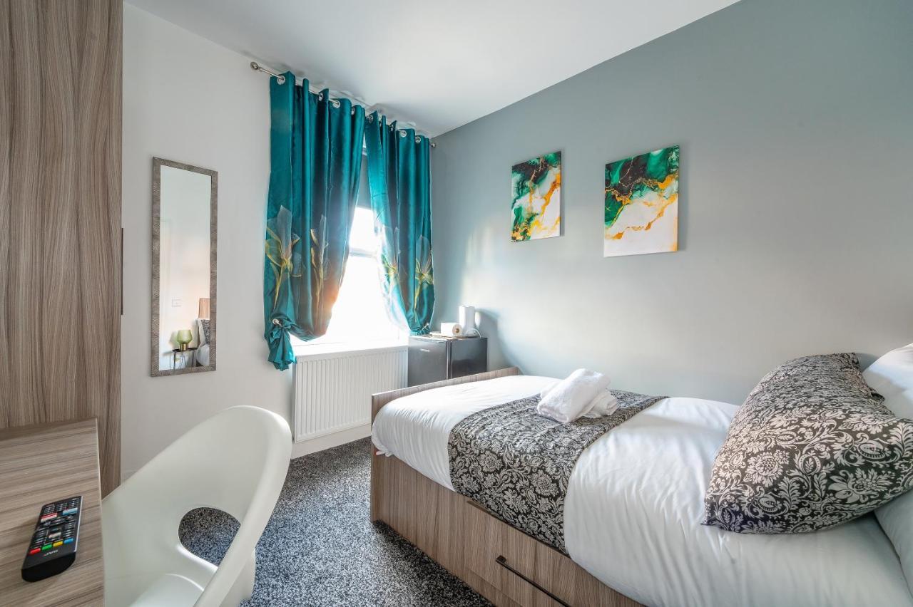 *Rb12S* For Your Most Relaxed & Cosy Stay + Free Parking + Free Fast Wifi * 利兹 外观 照片